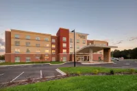 Fairfield Inn & Suites Charlotte Belmont فنادق في Belmont