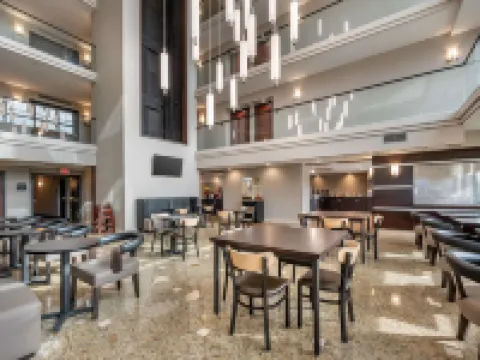 Drury Inn & Suites Champaign Hoteles en Champaign