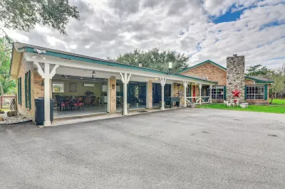 Family Home on 30 Acres in Manvel!
