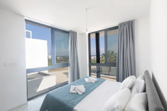 Protaras Aqua Pearl Villa AQ10 with Pool Heating