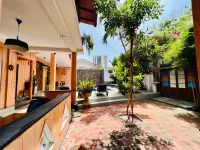 Gomez Place