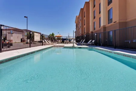 Hampton Inn & Suites Fresno-Northwest Отели рядом с достопримечательностью «Deran Koligian Stadium»