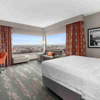 Hampton Inn & Suites Spokane Downtown South Rooms