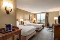 DoubleTree by Hilton Somerset Hotel and Conference Center