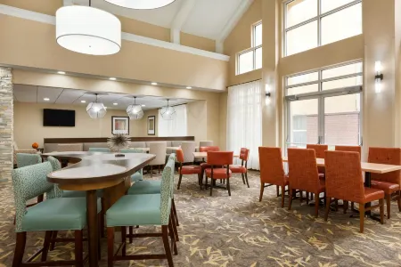 Homewood Suites by Hilton Houston - Westchase Отели рядом с достопримечательностью «The Music Box Theater»