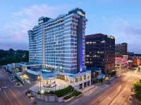 Hilton Kansas City Country Club Plaza Hotels near Hyde Park