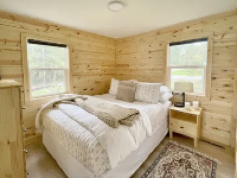 The BL Cottage - Lake Getaway with Panoramic Views, near Cascade Mountain 馬凱特縣酒店