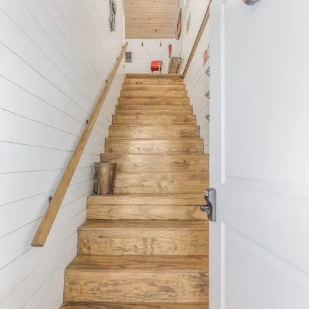 Loft at the Country Store! Unique Southern Stay! 1bed, 1bath Отели в г. Грэйнджер
