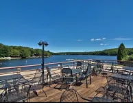 Charming, updated Cabin in The Hideout