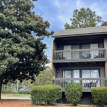 The Pinehurst Perch - Pool in complex
