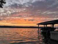Canandaigua Lake Cottage— to Private Lake Access