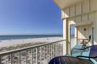 #4- HOLIDAY SALE! 2 BR BEACHFRONT condo!! King Bed!