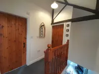 Cosy but spacious, historic cottage on The Red House Estate