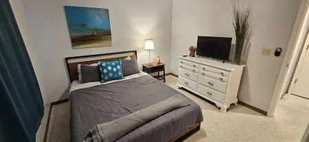 New listing! Pelican Bay/ Main floor/Osage beach 2B/2B,Margaritaville,Redheads! Отели в г. Осейдж Тауншип