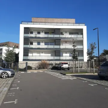 Superb T3 apartment in a quiet location overlooking the port of Crouesty
