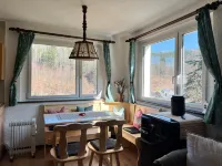 Gemütliche Berghütte mit Kamin im Erzgebirge Nahe Schwarzwassertal Hoteles en Pobershau