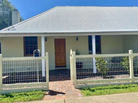 47 Perry - Mudgee CBD Отели в г. Маджи