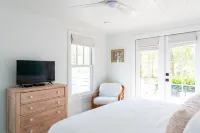 Palmetto Bungalow - Quaint, original Fairhope cottage close to town.