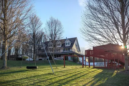 Private 12 Bedroom Home with Pool and Pickleball!