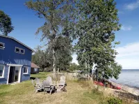 Fantastic 4-bdrm Lake House in Cedar River