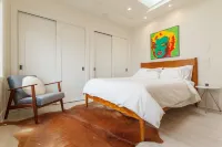 Luxury Beachfront Penthouse near SF (4)