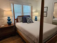 Porch Swing Place - Newly Renovated Charm
