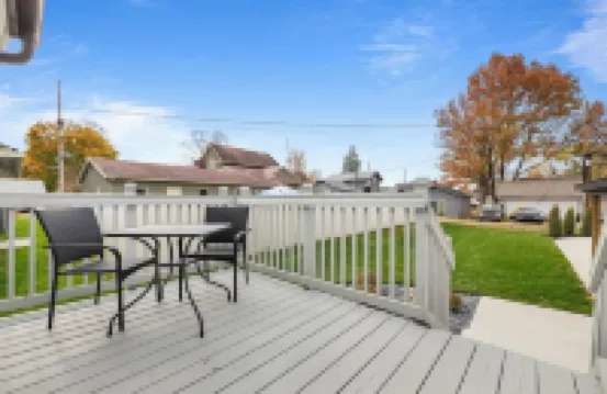 Modern Farmhouse in Charming Neighborhood Walking Distance to Downtown Hotels in Auburn