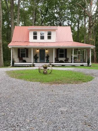 Porchland Cottage -PRACTICALLY NEW HOUSE with Countryside view -pet friendly