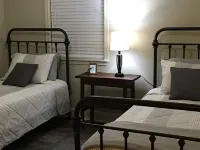FAMILY GUEST HOUSE-SPLIT BEDROOMS