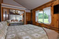 One-of-a-kind 4 Acre Adirondack Escape Short Drive to LG & GORE Mountain!