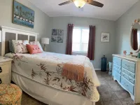Pool Home with Pool Heater and Hot Tub Near Clearwater and other Fine Beaches. Hotels in Largo