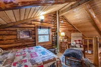 Private Log Cabin in 10 Acre Forest