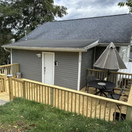 Quite and Peaceful Modern Home Away From Home in the Mountain State!!!!