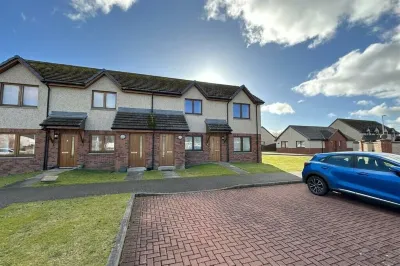 The Old Mill Apartment, on NC500 Hotels near Brora Beach