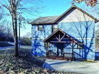 Year-around Lake Views, 1 mile to Ramp                 . Hotels in Sequoyah County