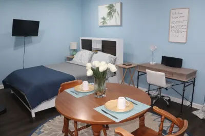Lower Level Loft - Adorable Studio Apt. Near BWI