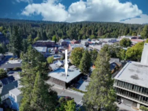 Miner’s Studio - Striking industrial modern