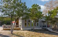 Hill Country Haven Hotels in Comal County