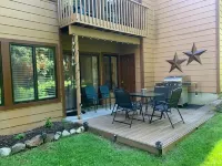 Cozy Condo w/ pool & gym in prime McCall location Các khách sạn ở Mccall