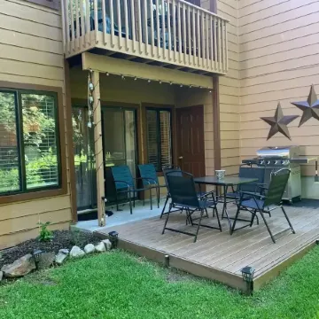 Cozy Condo w/ pool & gym in prime McCall location