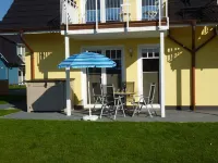 200 m to the natural beach, family friendly EC-apartment with terrace, W-Lan