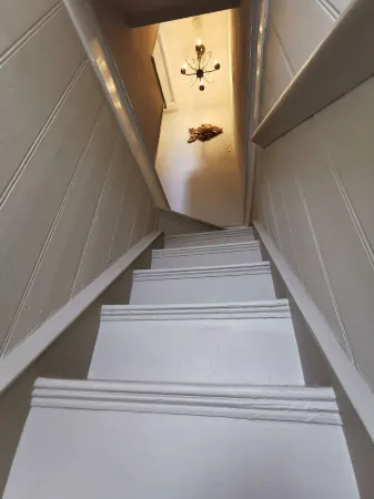 Winslow Cottage, Stylish Cosy Cottage with Spectacular Sea Views