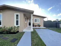 New! Miami Hideaway w Arcade, Pool & near Airport