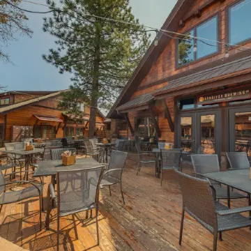 Luxury 7 Br Home / Best Rates! / Hot Tub / Sharc / AC / Wi Fi / Bikes