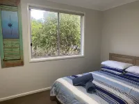 Hideaway By The Lake - The perfect lakeside holiday location! Hotels in Caves Beach