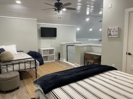 Boat Launch Bungalow - Steps to Lake Greenwood. NEW, Modern and Pet Friendly!