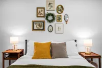 New Hot Tub / Firepit / Outdoor Dining / Park Grill