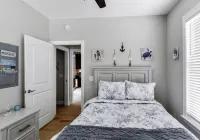 Pet friendly, beautiful mid island cottage only 3 miles from the beach!