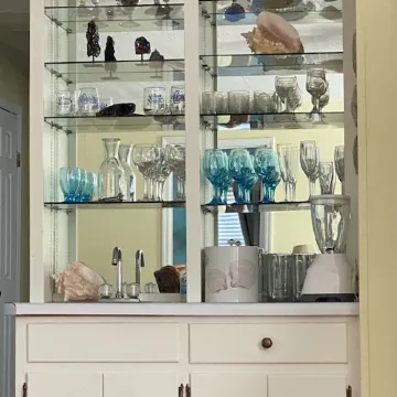 Partial Ocean View! Fenced Yard Bring Doggo. WaterFront Dock Fishing