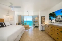 NEW !!!  DIRECT OCEANFRONT SUNSETS and crashing waves!Newly remodeled! GORGEOUS Hotels near Keauhou-Kona Surf/Racquet